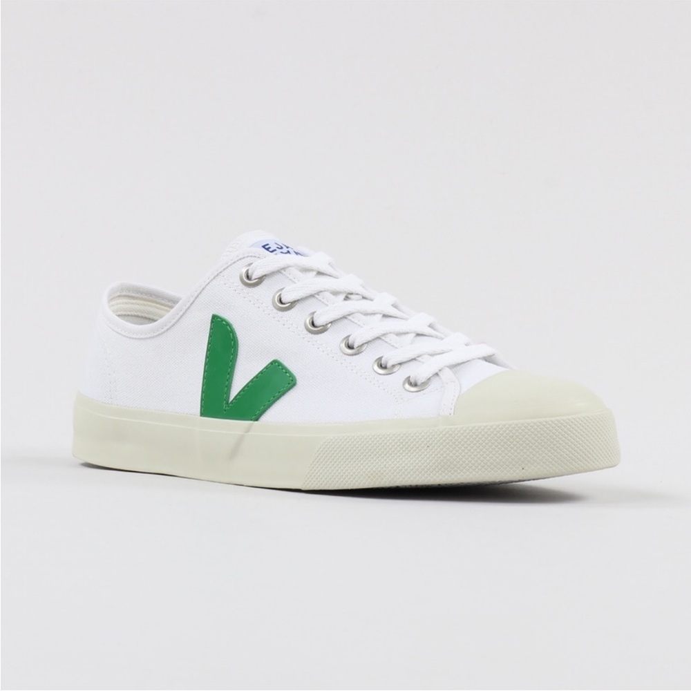 Veja Wata Women's Low Top Sneaker